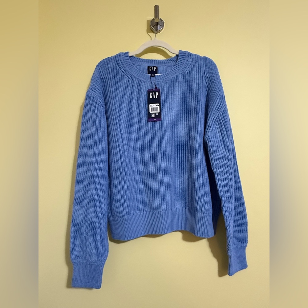 🦋GAP Women's Soft Blue Crew Neck Sweater